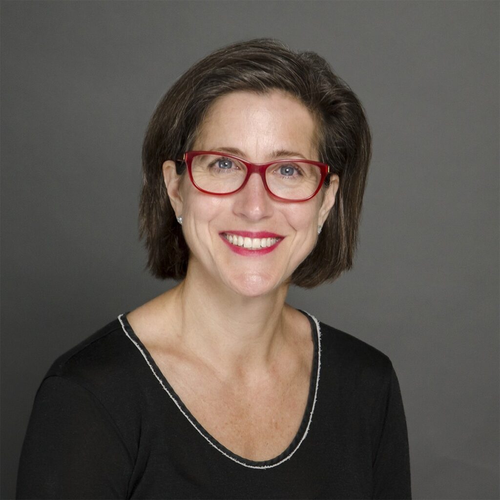 Kelly McBride - Poynter Institute, NPR